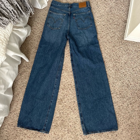 Levi’s Ribcage Wide Leg - Picture 3 of 4